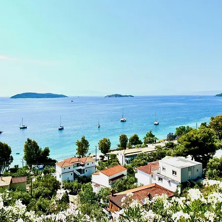 Konukevi Athena Skiathos