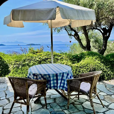 Konukevi Athena Skiathos 4*