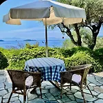 بيت ضيافة Athena Skiathos 4*