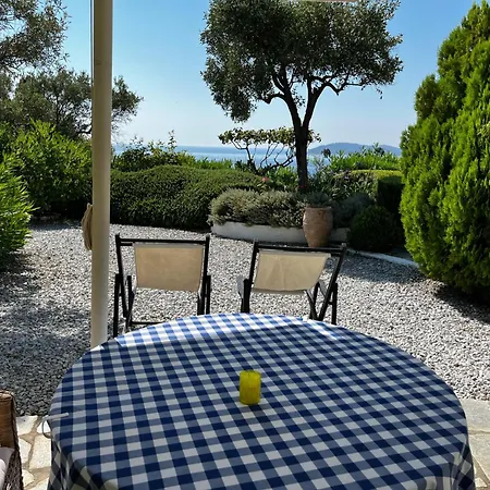 Athena Skiathos بيت ضيافة شاطئ ميغالي أموس