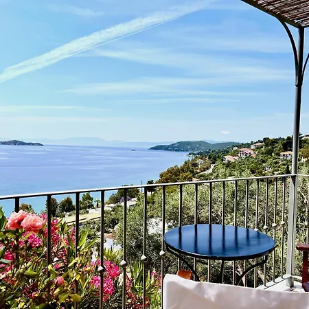 Pensjonat Athena Skiathos 4*
