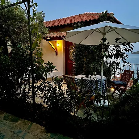 Athena Skiathos * Megali Ammos (Skiathos)