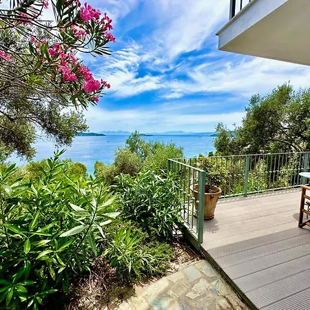 Athena Skiathos * Megali Ammos (Skiathos)