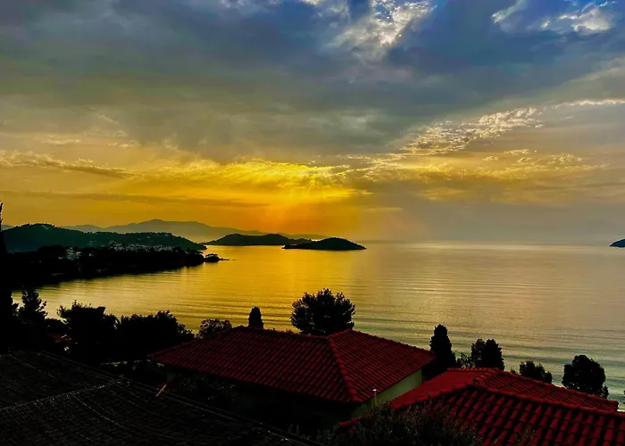 Athena Skiathos Konukevi Megali Ammos (Skiathos)