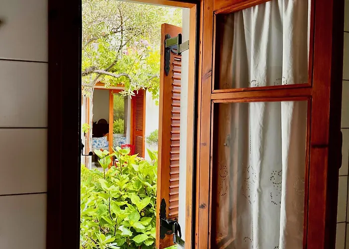 Athena Skiathos Pensión Megali Ammos (Skiathos)