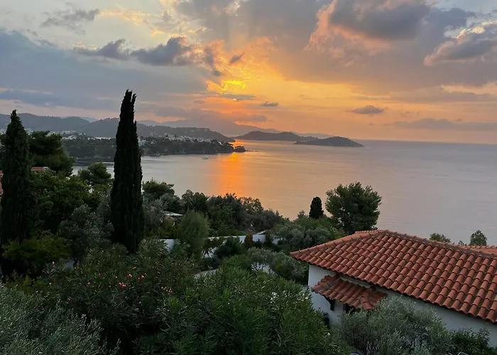 Athena Skiathos Konukevi