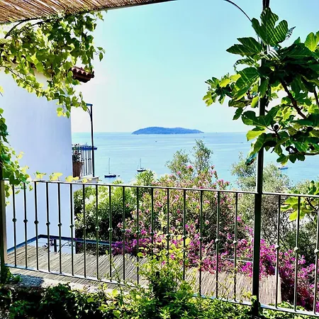 Athena Skiathos Vendégház Megáli Ámosz