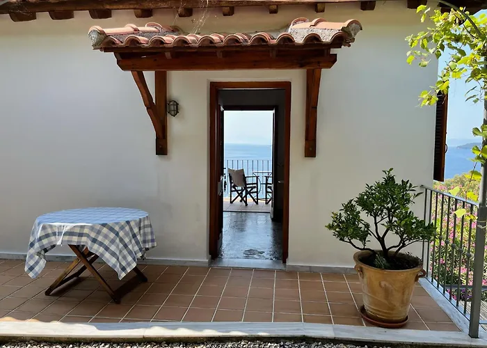 Athena 4* Megali Ammos (Skiathos)